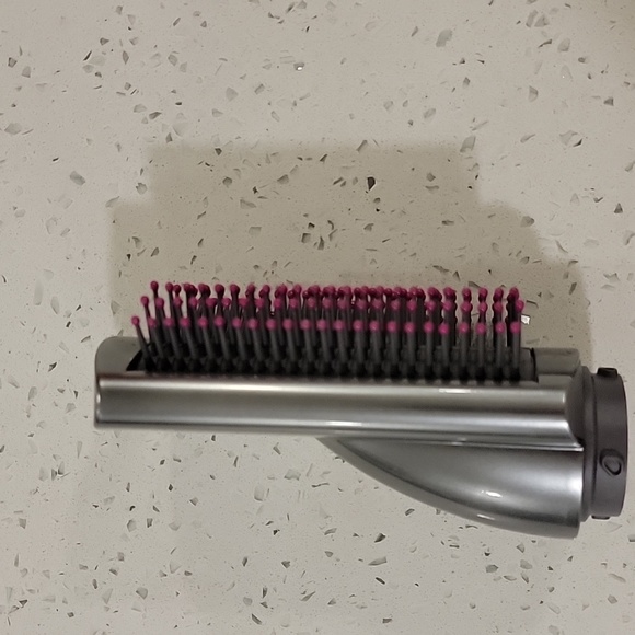 Dyson Airwrap brush attament - Picture 4 of 4